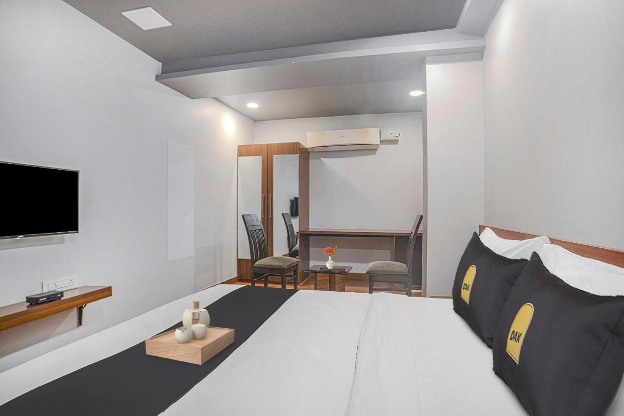 אינדורה Vaccinated Staff- Townhouse Oak Hotel Silvotel מראה חיצוני תמונה