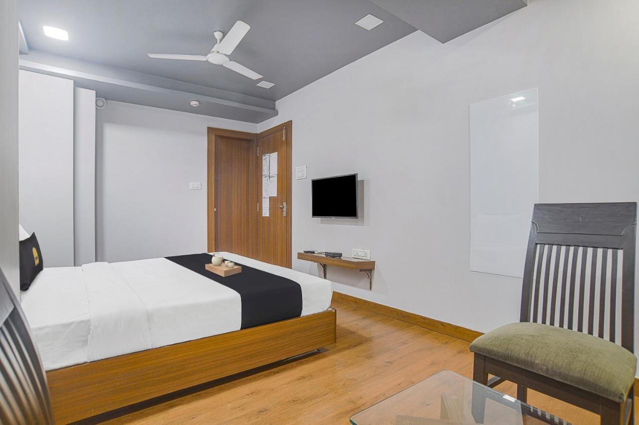 אינדורה Vaccinated Staff- Townhouse Oak Hotel Silvotel מראה חיצוני תמונה