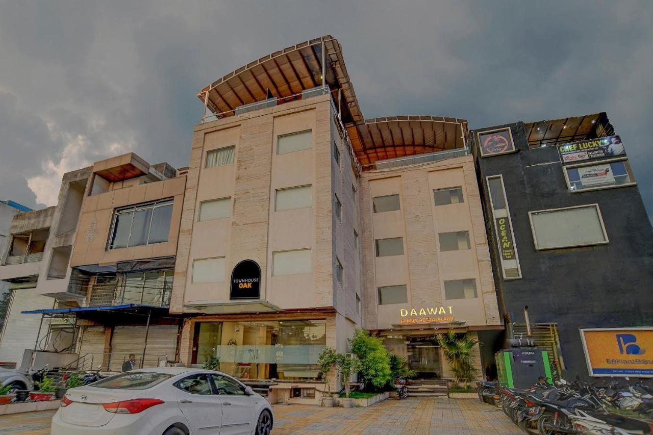 אינדורה Vaccinated Staff- Townhouse Oak Hotel Silvotel מראה חיצוני תמונה